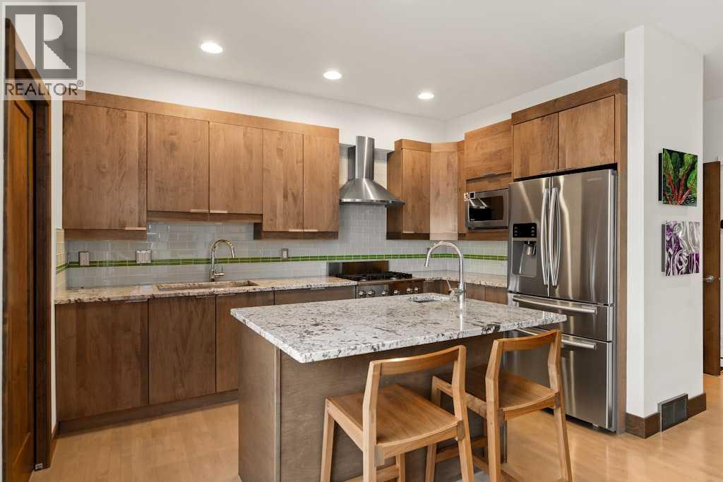 Duplex for Sale in 924 8 Avenue SE|Calgary, Alberta T2G0M3 4