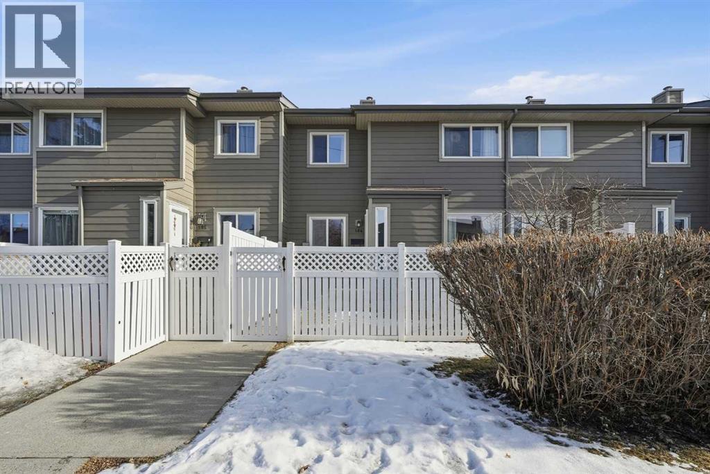 Row / Townhouse for Sale in 104, 15403 Deer Run Drive SE|Calgary, Alberta T2J6B8 2