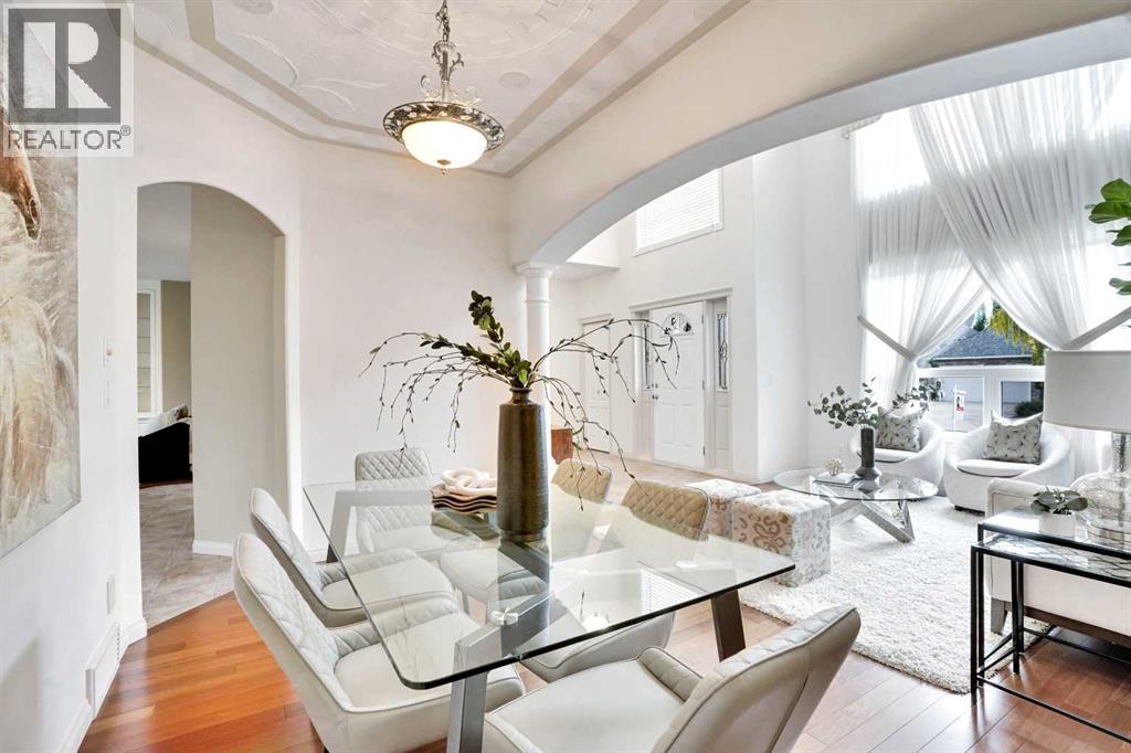 House for Sale in 38 Strathridge Crescent SW|Calgary, Alberta T3H3R9 5