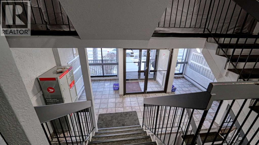 Apartment for Sale in 406, 617 56 Avenue SW|Calgary, Alberta T2V0G9 2