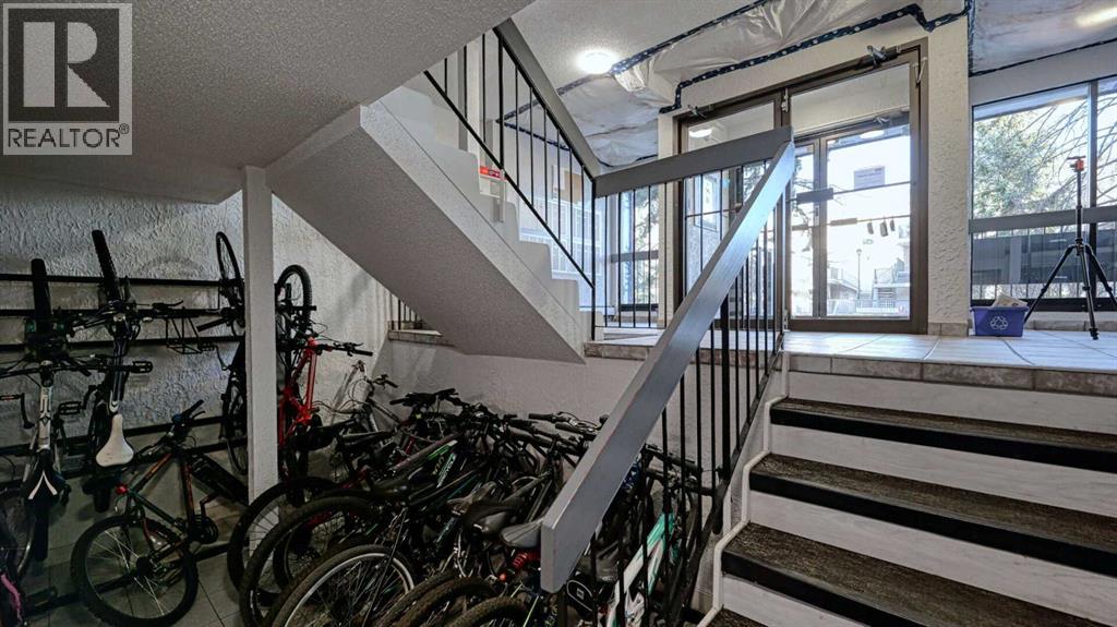 Apartment for Sale in 406, 617 56 Avenue SW|Calgary, Alberta T2V0G9 4