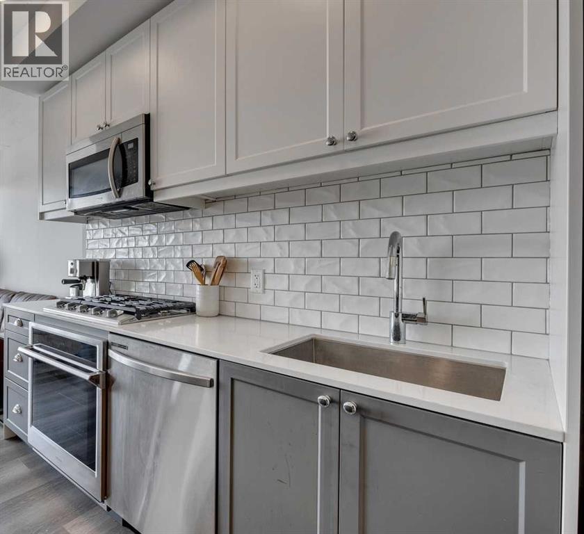 Apartment for Sale in 510, 327 9A Street NW|Calgary, Alberta T2N1T7 5