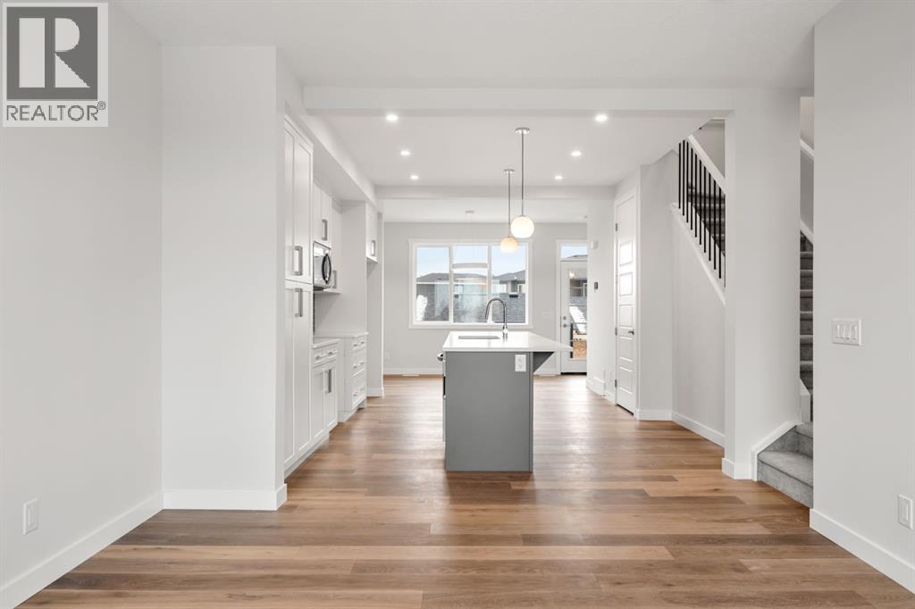 Row / Townhouse for Sale in 17 Sora Gate SE|Calgary, Alberta T3S0M6 2