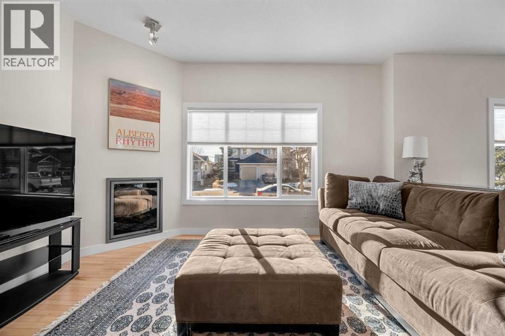 Row / Townhouse for Sale in 1101, 281 Cougar Ridge Drive SW|Calgary, Alberta T3H0J3 5