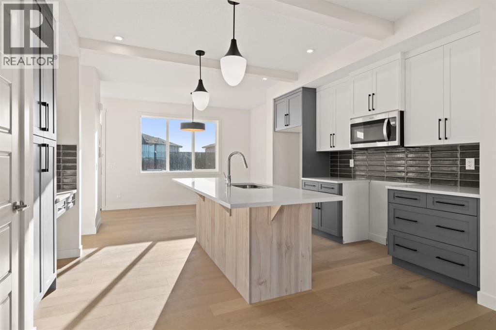 Row / Townhouse for Sale in 25 Sora Gate SE|Calgary, Alberta T3S0A7 5