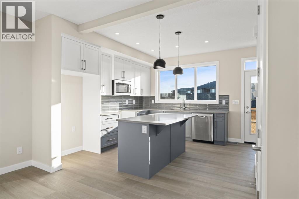 Row / Townhouse for Sale in 29 Sora Gate SE|Calgary, Alberta T3S0M6 5