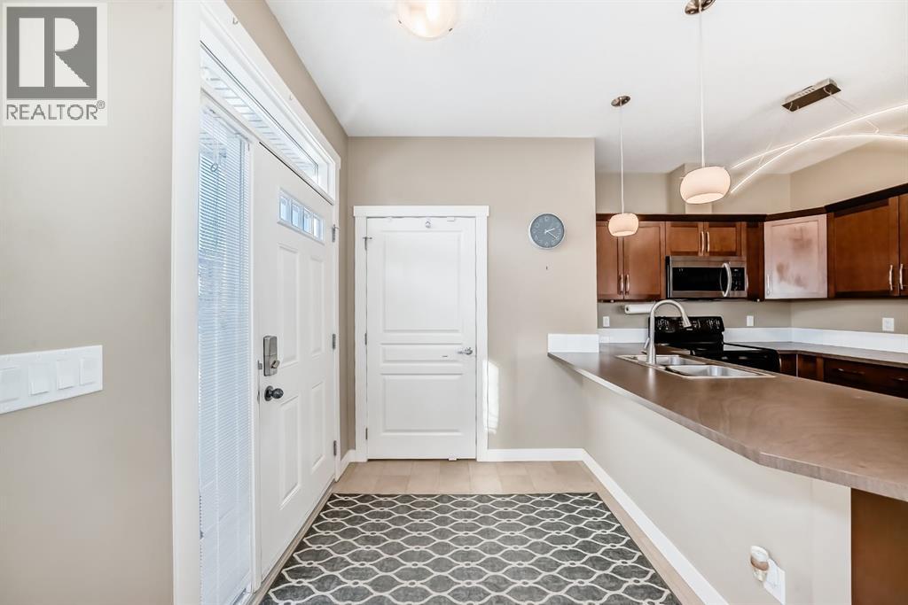 Row / Townhouse for Sale in 1803 Evanston Square NW|Calgary, Alberta T3P0G9 4