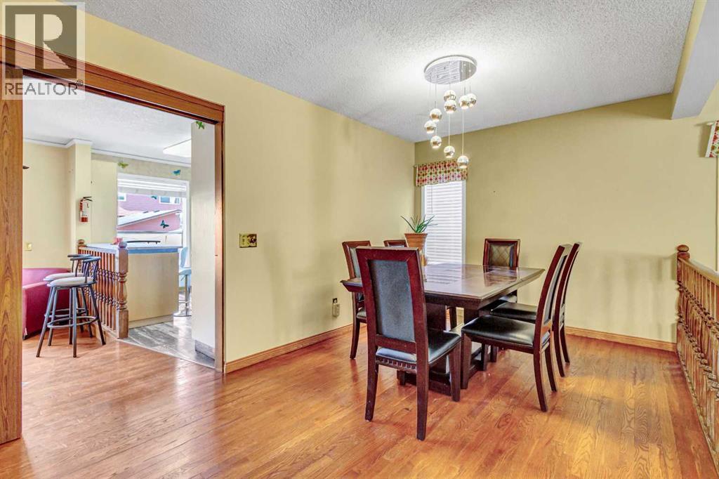 House for Sale in 48 Martingrove Way NE|Calgary, Alberta T3J2T2 4