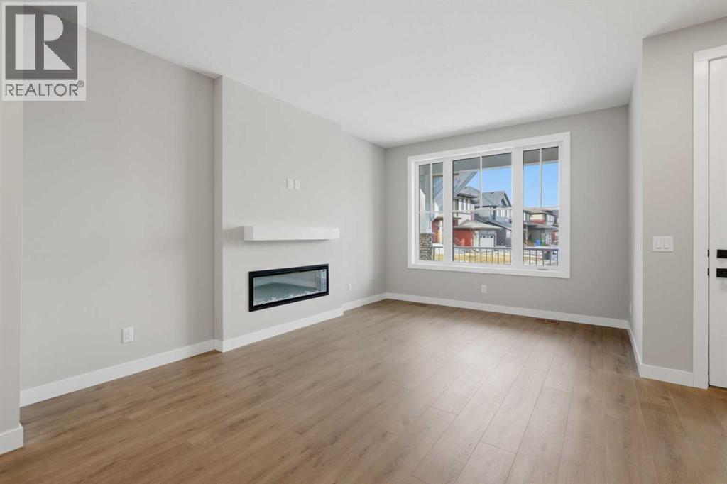 House for Sale in 51 Belvedere Crescent SE|Calgary, Alberta T2A7Z9 4