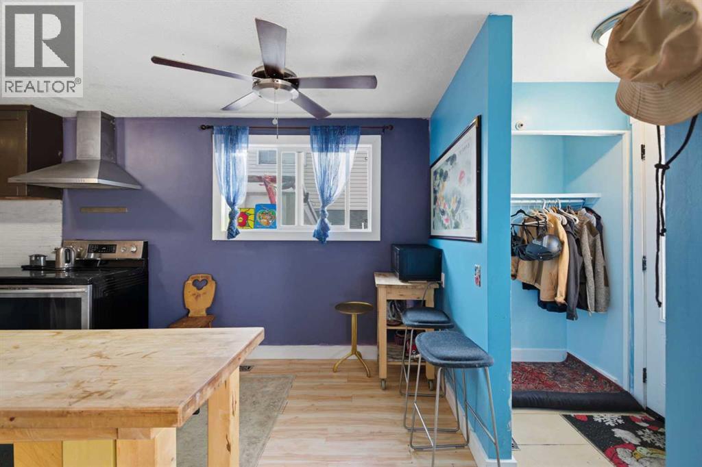 Row / Townhouse for Sale in 44 Doverdale Mews SE|Calgary, Alberta T2B1V9 5