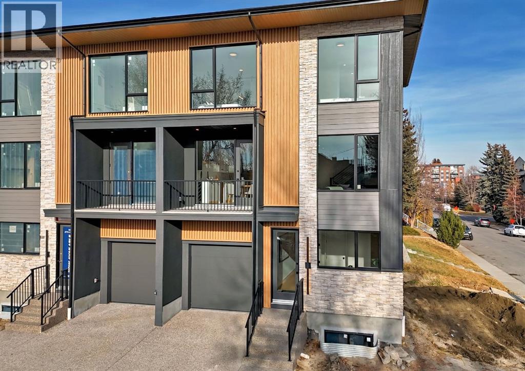 Row / Townhouse for Sale in 1654 37 Avenue SW|Calgary, Alberta T2T2H5 2