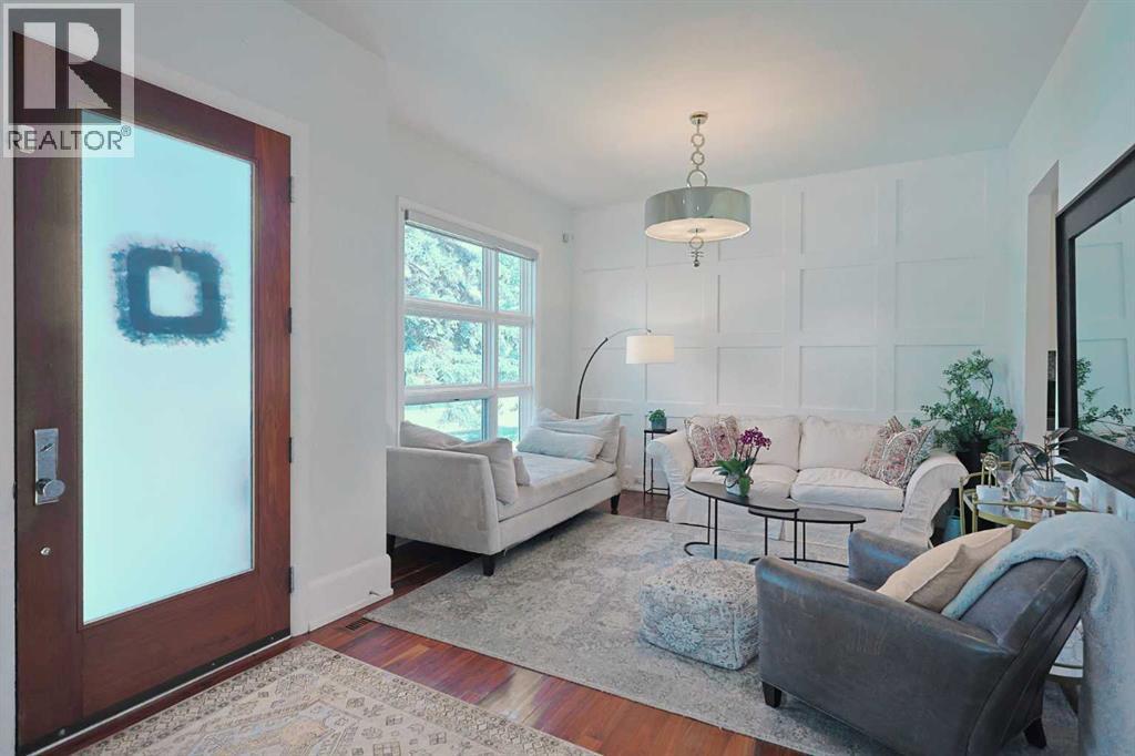 House for Sale in 1707 Broadview Road NW|Calgary, Alberta T2N3H4 5