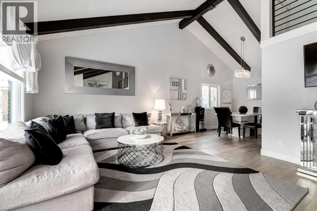 House for Sale in 16 Woodgate Close SW|Calgary, Alberta T2W4C1 5