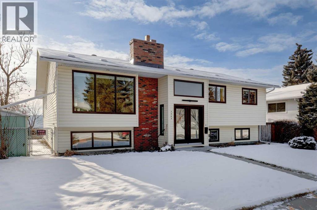 House for Sale in 5943 Silver Ridge Drive NW|Calgary, Alberta T3B3S2 2