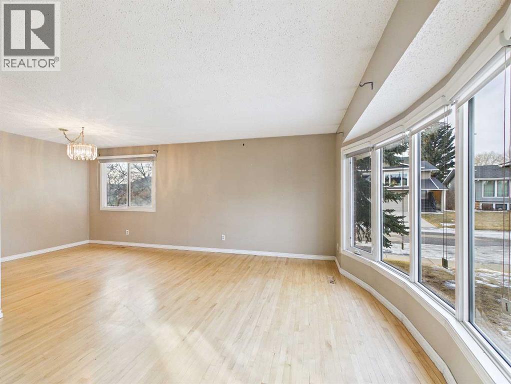 House for Sale in 503 Dalcastle Mews NW|Calgary, Alberta T3A2P3 4