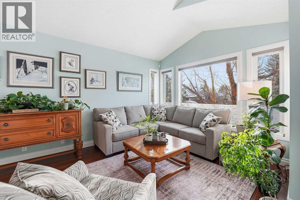 House for Sale in 188 Millrise Drive SW|Calgary, Alberta T2Y2G2 4