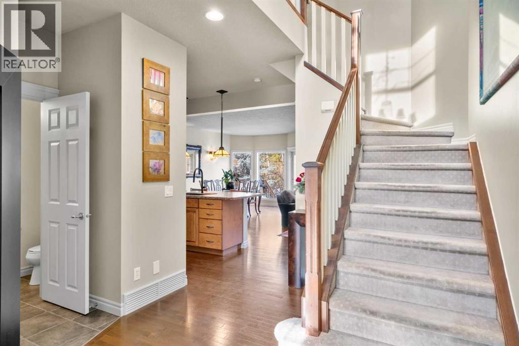 House for Sale in 90 Discovery Ridge Gardens SW|Calgary, Alberta T3H5L7 3