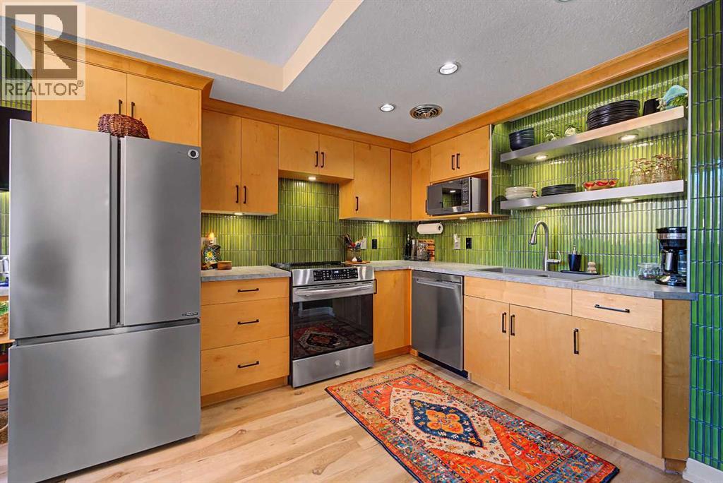 Apartment for Sale in 301, 1309 14 Avenue SW|Calgary, Alberta T3C0W3 4