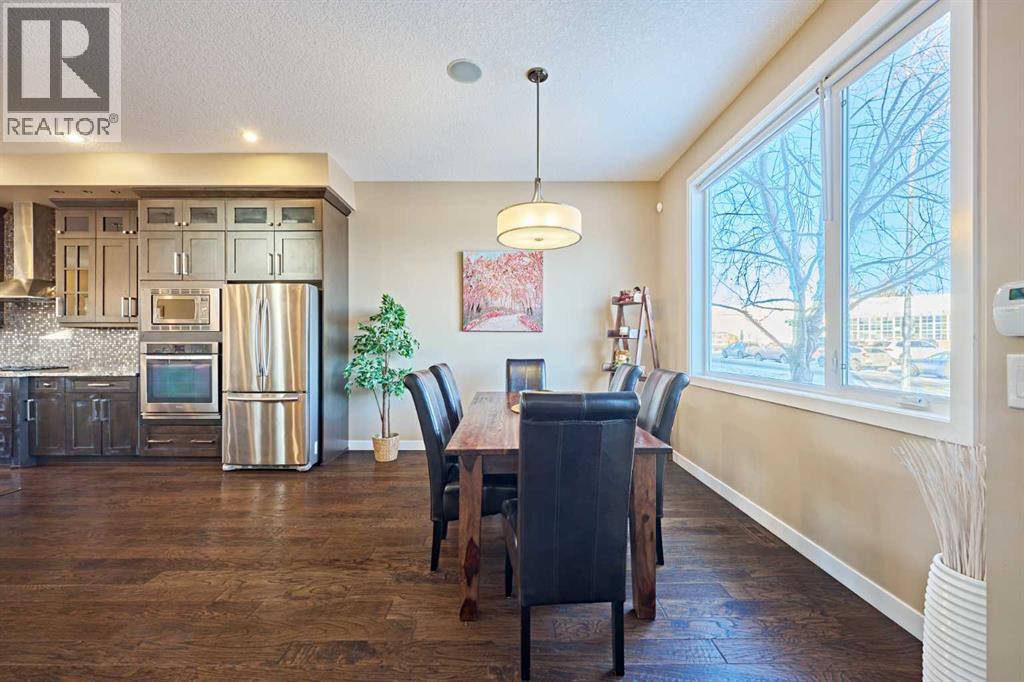 Duplex for Sale in 2817 23A Street NW|Calgary, Alberta T2M3Y6 5