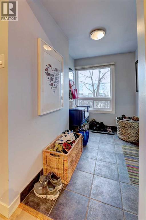 House for Sale in 2526 16 Street SE|Calgary, Alberta T2G3R3 4