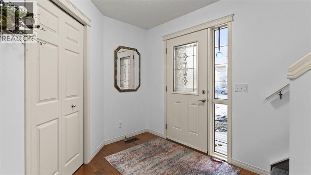 House for Sale in 166 Bridlecrest Boulevard SW|Calgary, Alberta T2Y4X7 2