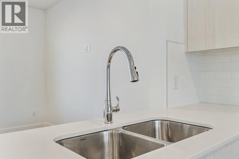 Row / Townhouse for Sale in 50 Cornerglen Manor NE|Calgary, Alberta T3N2R4 3