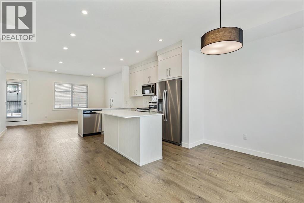 Row / Townhouse for Sale in 50 Cornerglen Manor NE|Calgary, Alberta T3N2R4 4