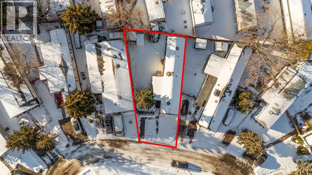 Mobile Home for Sale in 40, 6724 17 Avenue SE|Calgary, Alberta T2A0W5 2