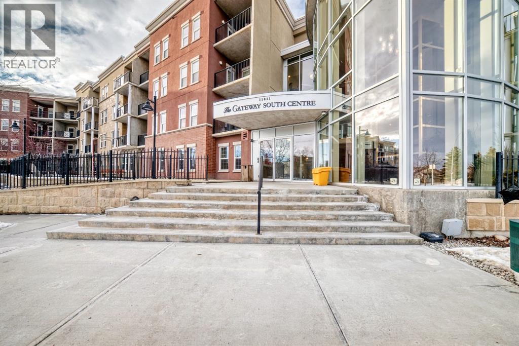 Apartment for Sale in 3304, 11811 Lake Fraser Drive SE|Calgary, Alberta T2J7J1