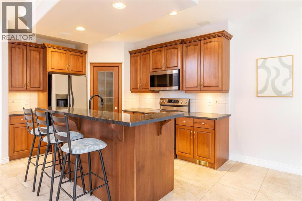 Duplex for Sale in 1421 40 Street SW|Calgary, Alberta T3C1W8 5