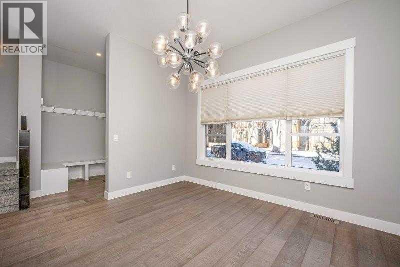 Duplex for Sale in 219 19 Avenue NW|Calgary, Alberta T2M0Y3 4