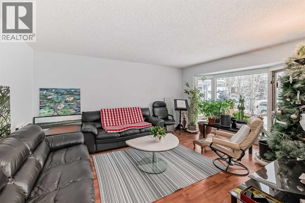 House for Sale in 7 Hawksley Crescent NW|Calgary, Alberta T3G3B9 5