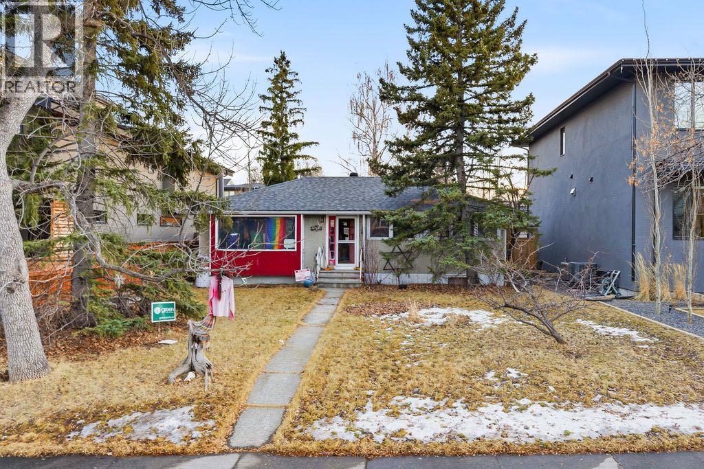 House for Sale in 1939 47 Avenue SW|Calgary, Alberta T2T2S5