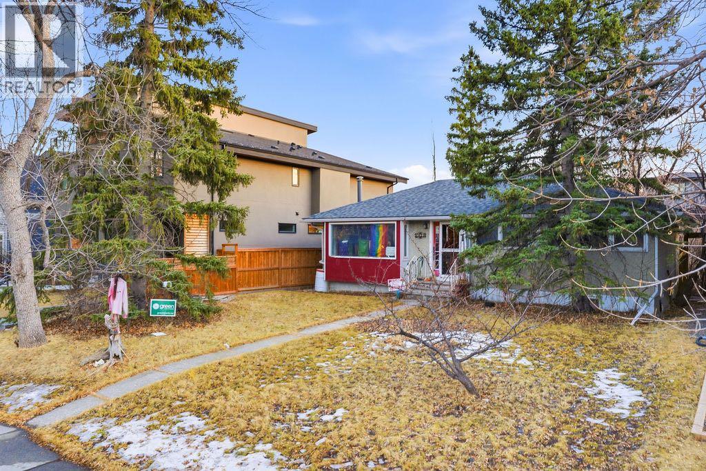 House for Sale in 1939 47 Avenue SW|Calgary, Alberta T2T2S5 2