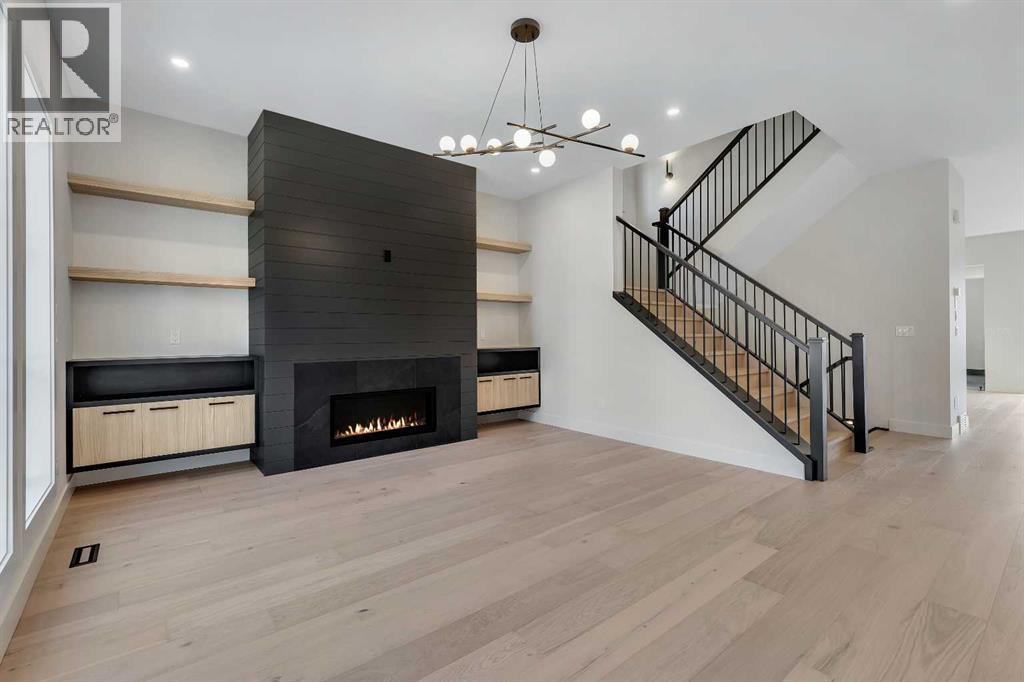 House for Sale in 342 Normandy Drive SW|Calgary, Alberta T3E8G8 4