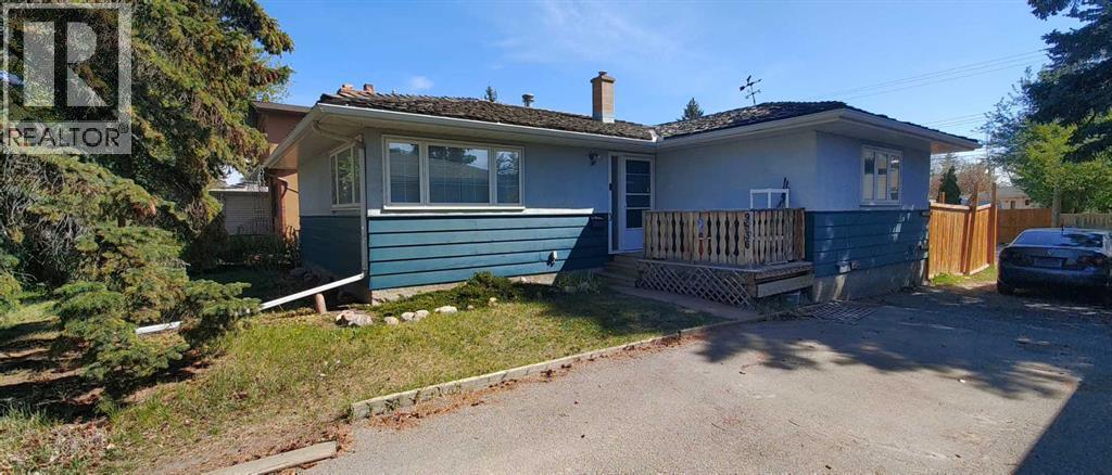 House for Sale in 9836 Elbow Drive SW|Calgary, Alberta T2V1M3 2