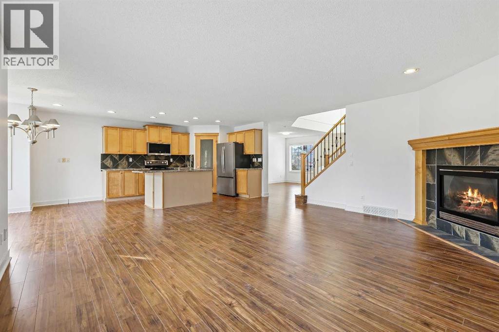 House for Sale in 7936 Springbank Boulevard SW|Calgary, Alberta T3H4L9 5