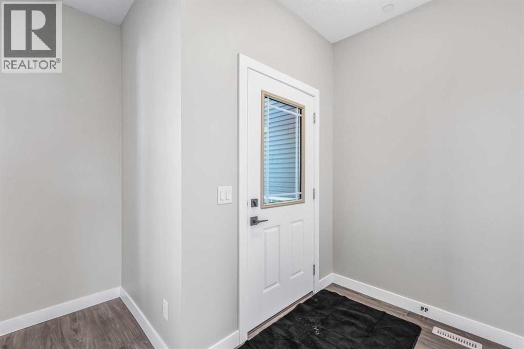 House for Sale in 423 Hotchkiss Manor|Calgary, Alberta T3S0N3 4