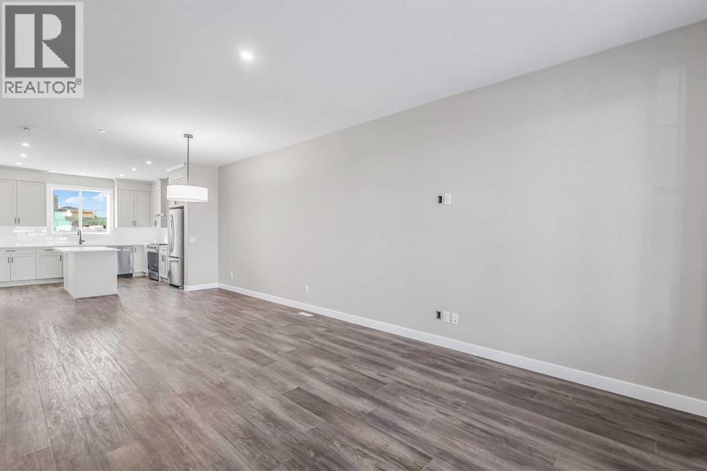 House for Sale in 423 Hotchkiss Manor|Calgary, Alberta T3S0N3 5