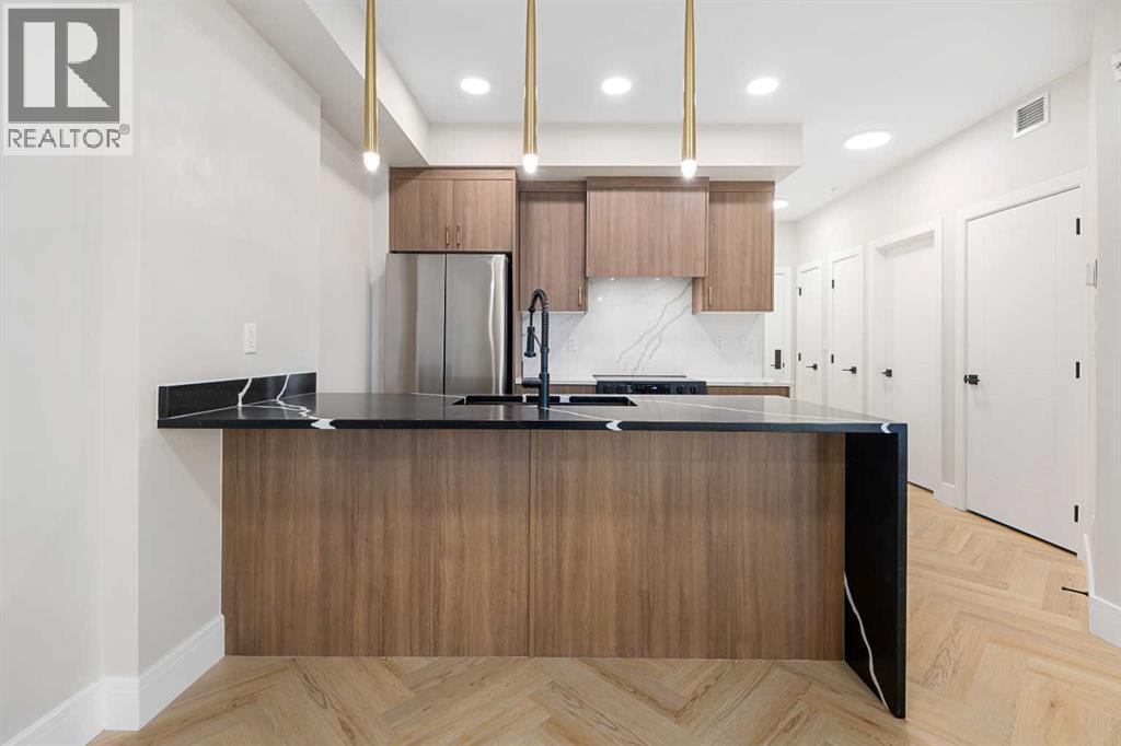 Apartment for Sale in 408, 330 Dieppe Drive SW|Calgary, Alberta T3E2L4 4