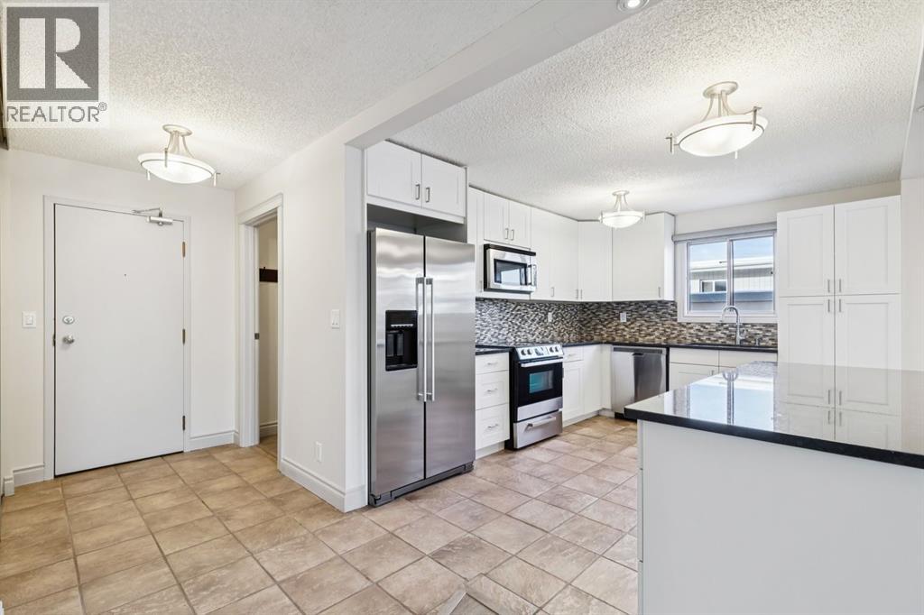 Apartment for Sale in 6, 1607 26 Avenue SW|Calgary, Alberta T2T1C7 3