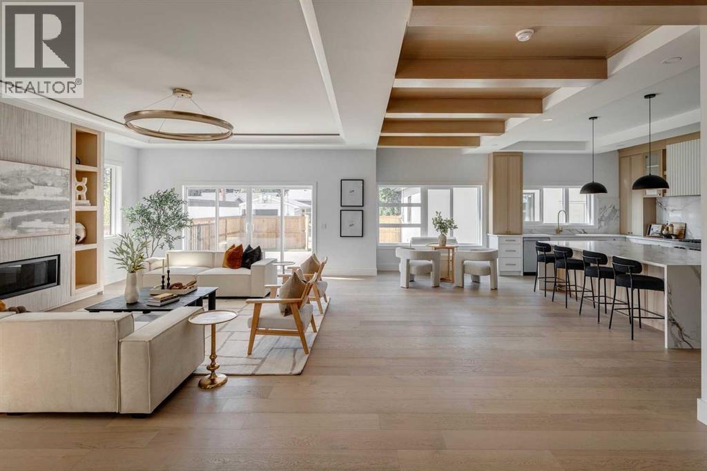 House for Sale in 3444 Lane Crescent SW|Calgary, Alberta T3E5X2 2