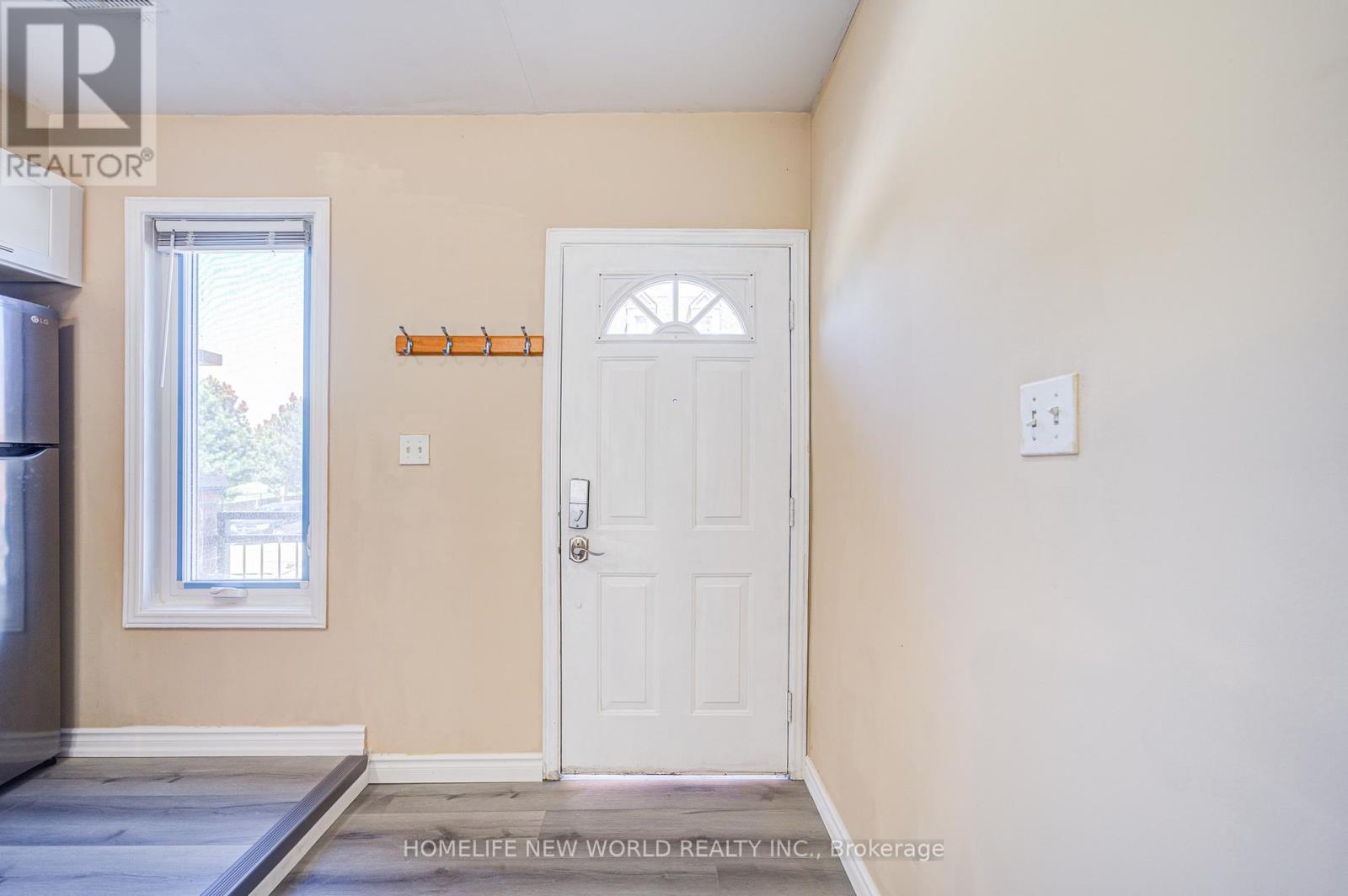 Row / Townhouse for Sale in 23 - 3895 DOUG LEAVENS BOULEVARD|Mississauga (Lisgar), Ontario L5N7G1 4