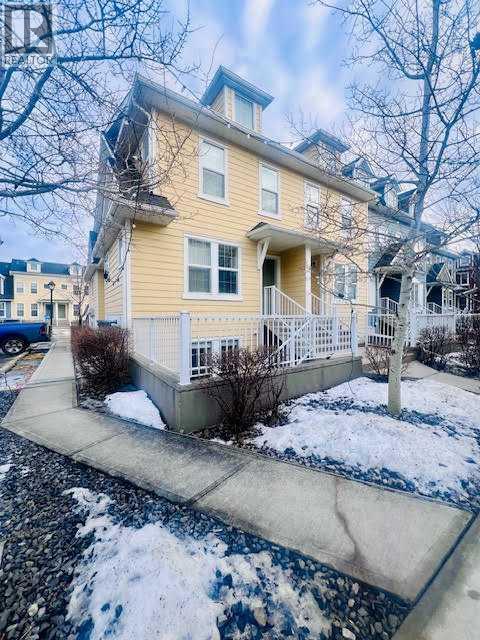 Row / Townhouse for Sale in 147 Mckenzie Towne Close SE|Calgary, Alberta T2Z1A7