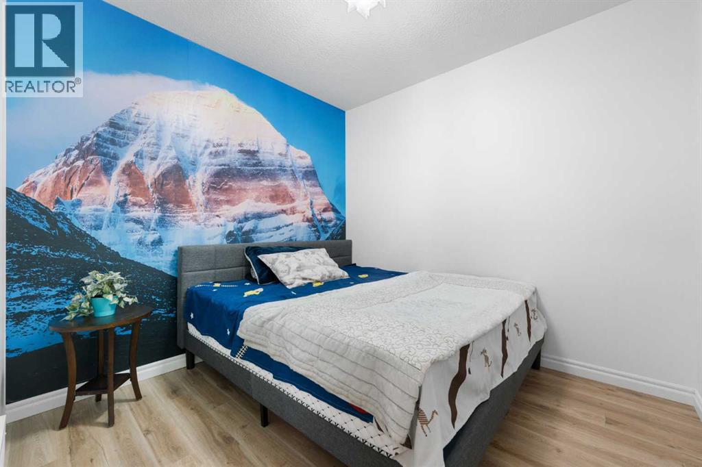 House for Sale in 99 Evansglen Circle NW|Calgary, Alberta T3P0W8 4