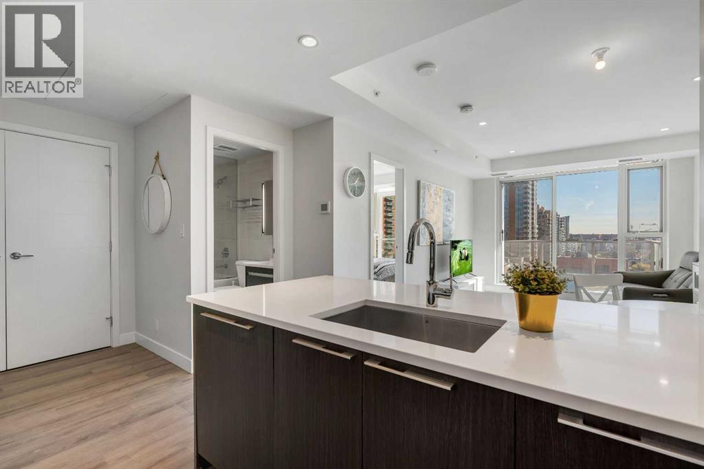 Apartment for Sale in 1004, 930 16 Avenue SW|Calgary, Alberta T2A7Z6 5