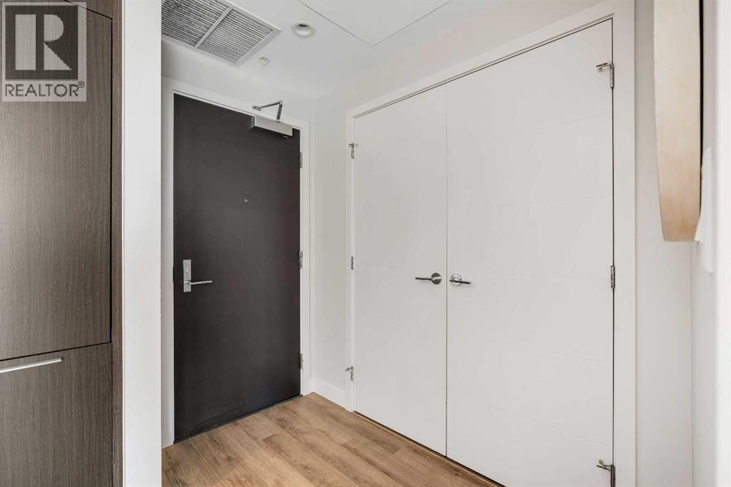 Apartment for Sale in 1004, 930 16 Avenue SW|Calgary, Alberta T2A7Z6 2