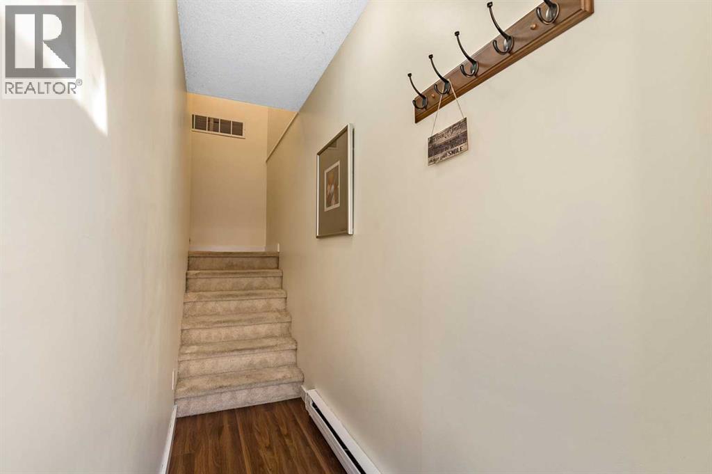 Row / Townhouse for Sale in 423, 200 Brookpark Drive SW|Calgary, Alberta T2W3E5 2