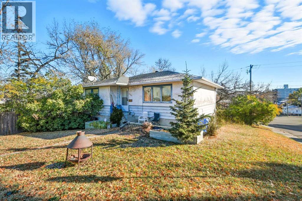 House for Sale in 2524 17a Street|Calgary, Alberta t2t4s4 5