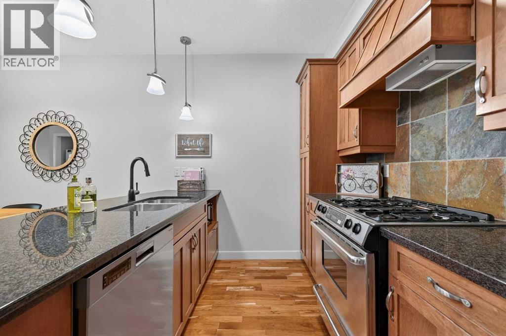 Apartment for Sale in 303, 1818 14 Street SW|Calgary, Alberta T2T3S9 3